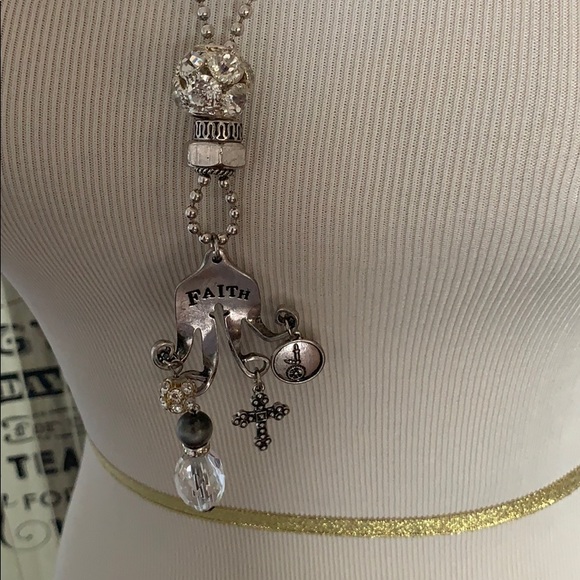 Silver plated faith charm necklace - Picture 2 of 5